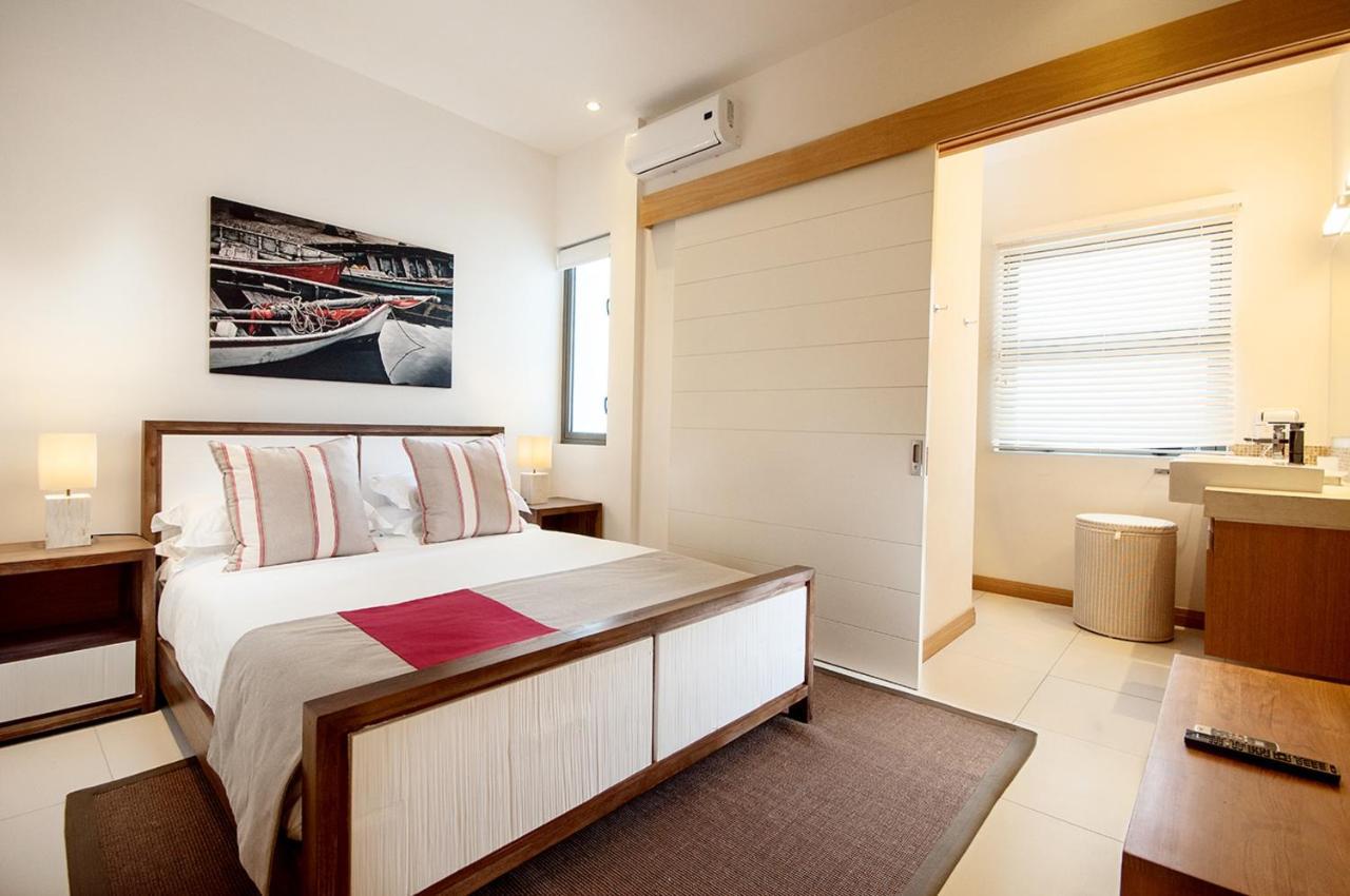Cap Ouest Luxury Beachfront Flic-en-Flacq Exterior foto